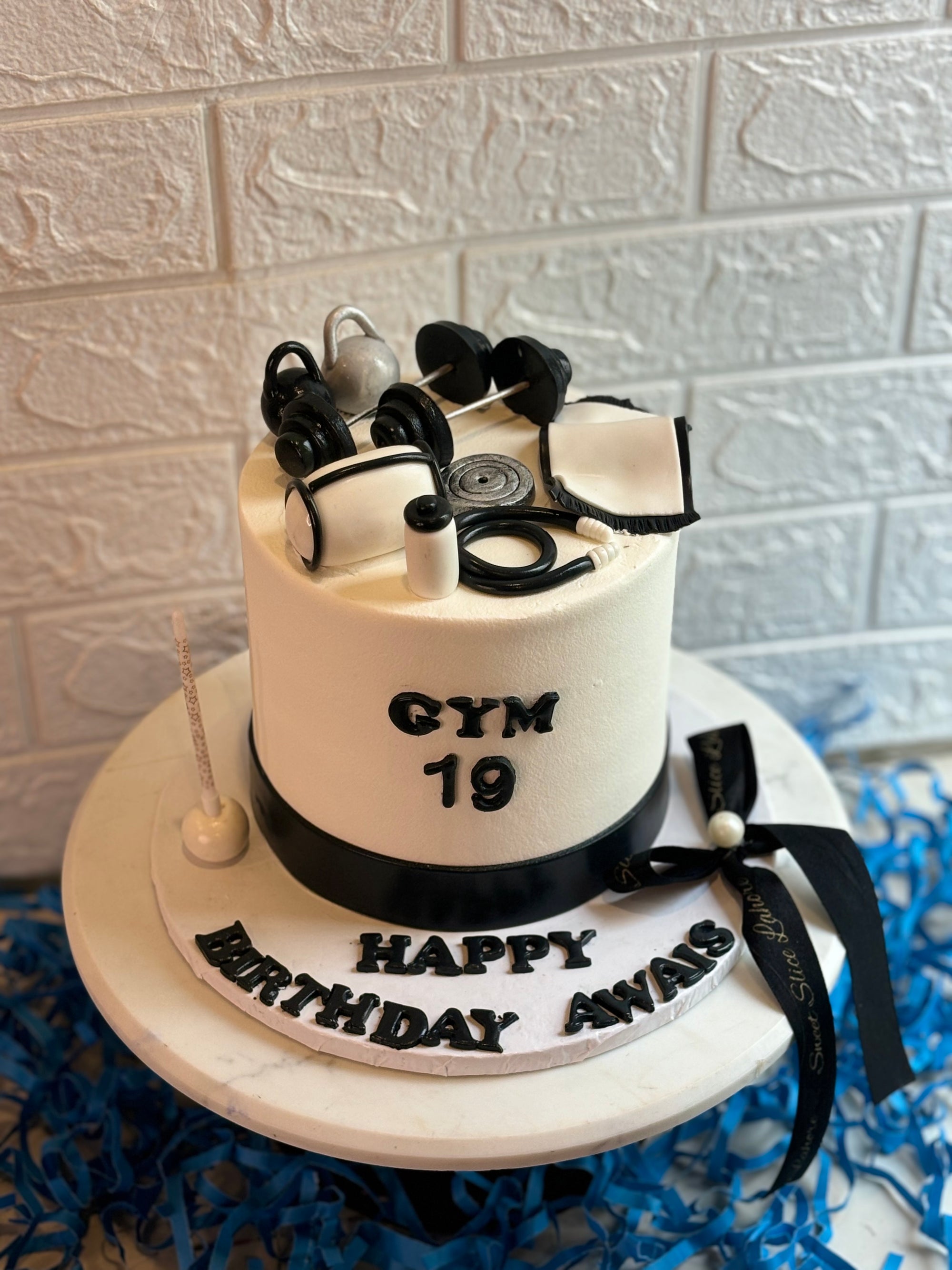 Fit & Fabulous Gym Birthday Cake (3 lbs)