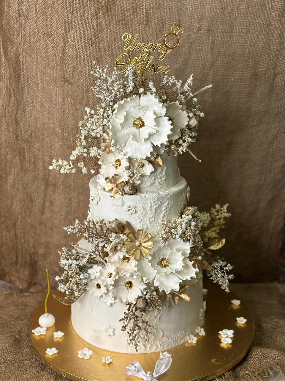 Golden Ivory Floral Wedding Cake (15lbs)