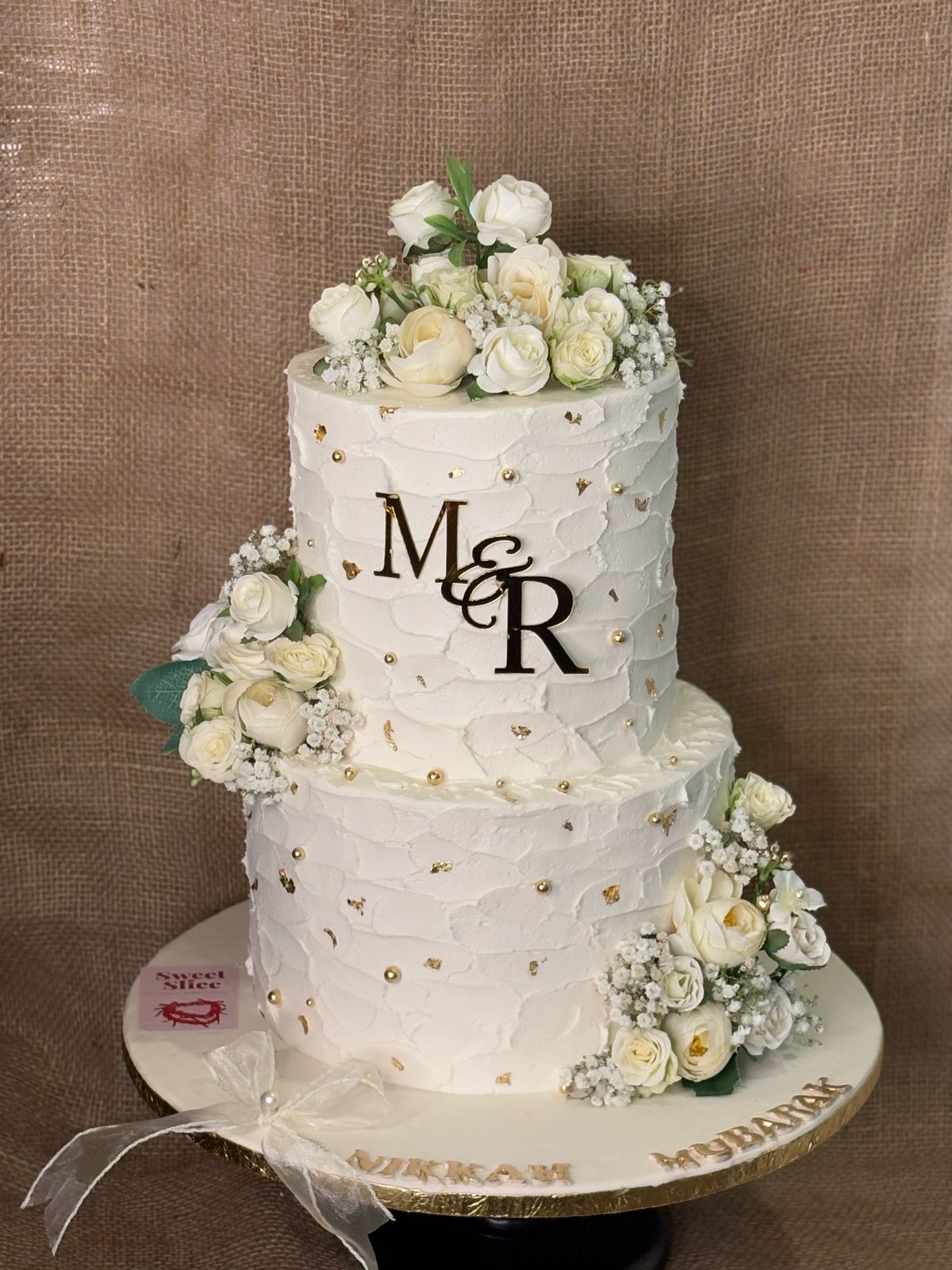 Ivory Romance Wedding Cake (8 lbs)