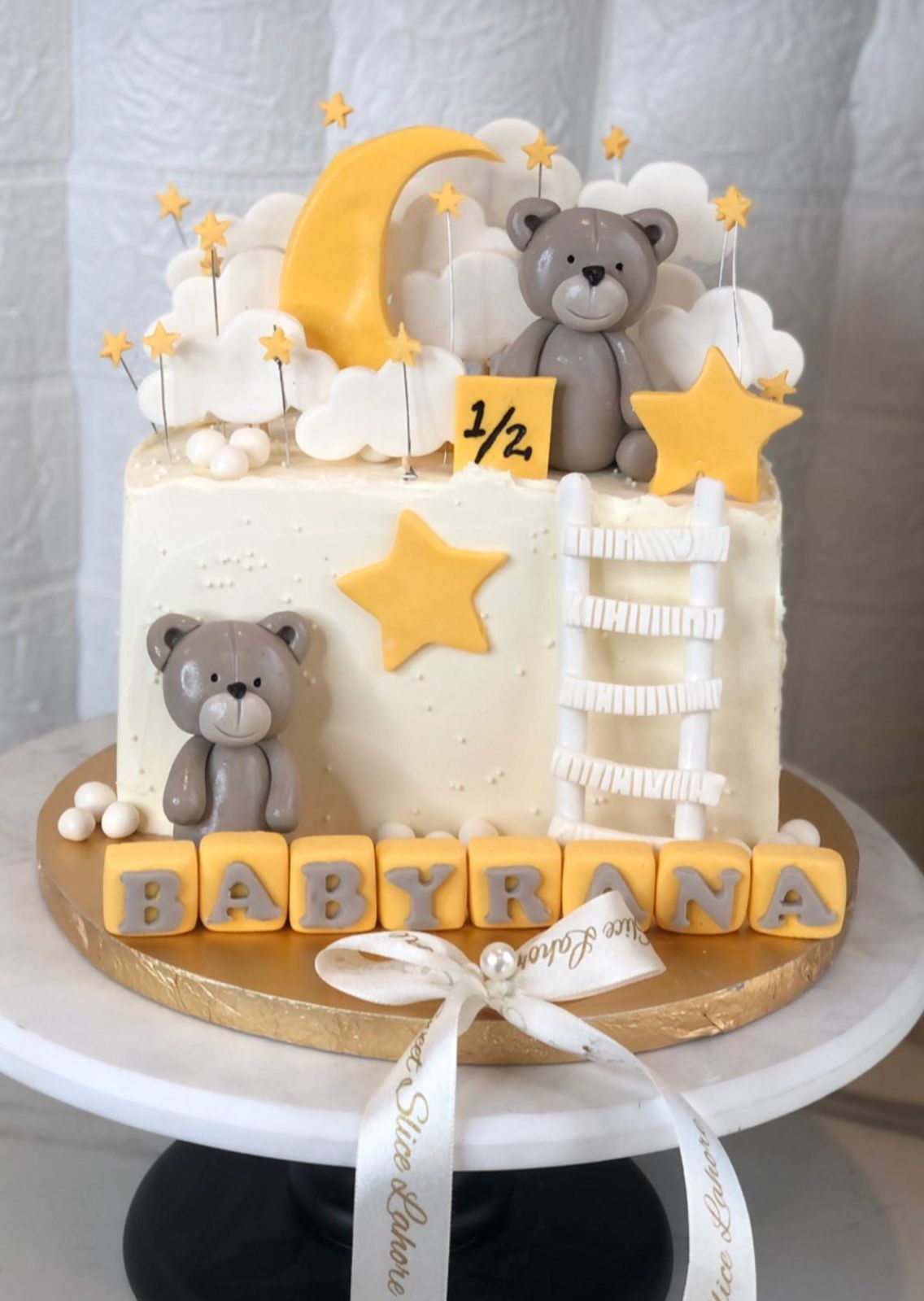 Moon & Stars Teddy Half Cake (2 lbs)