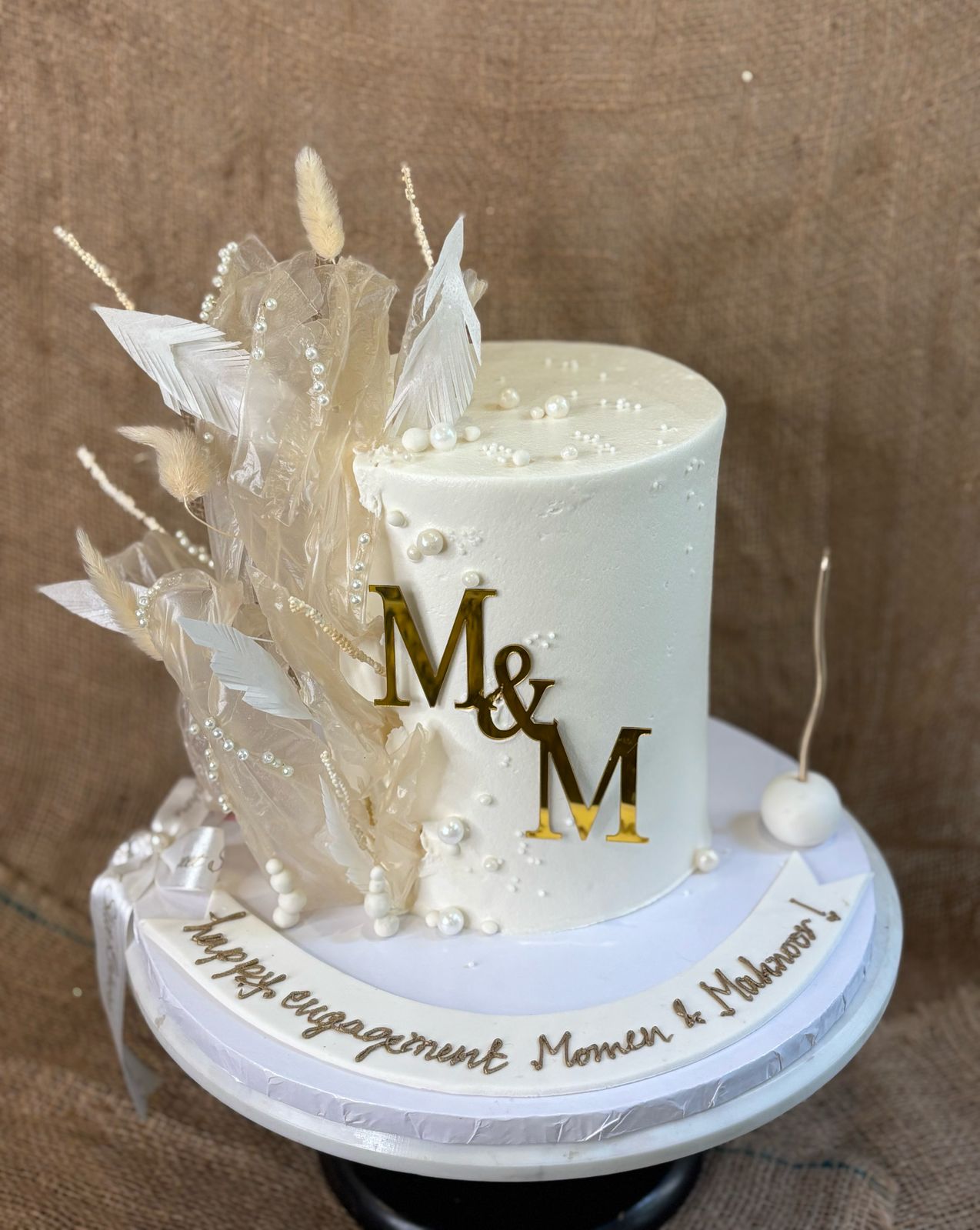 Elegant Pearl Wedding Cake (3 lbs)