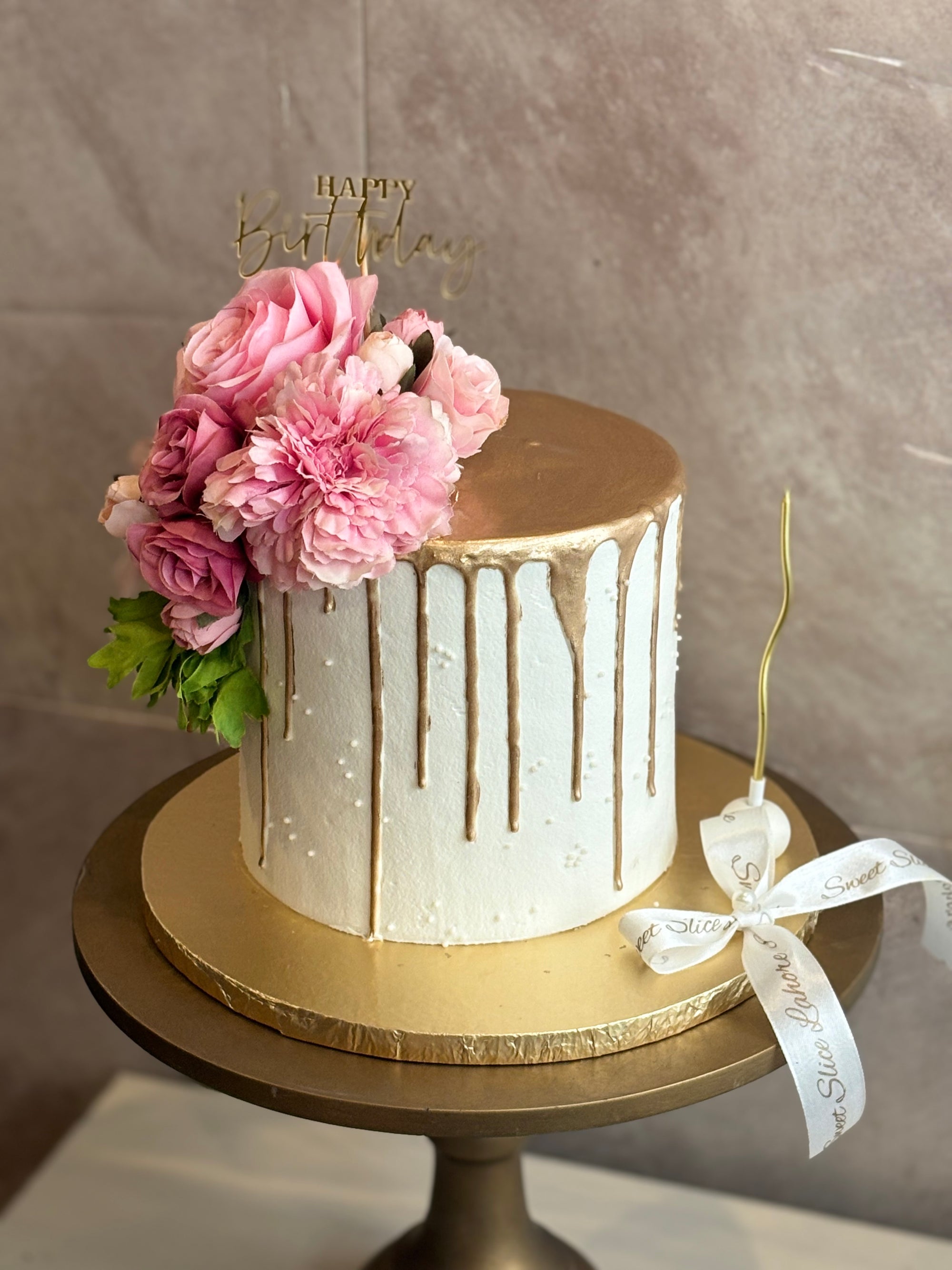 Golden Bloom Cake (3 lbs)
