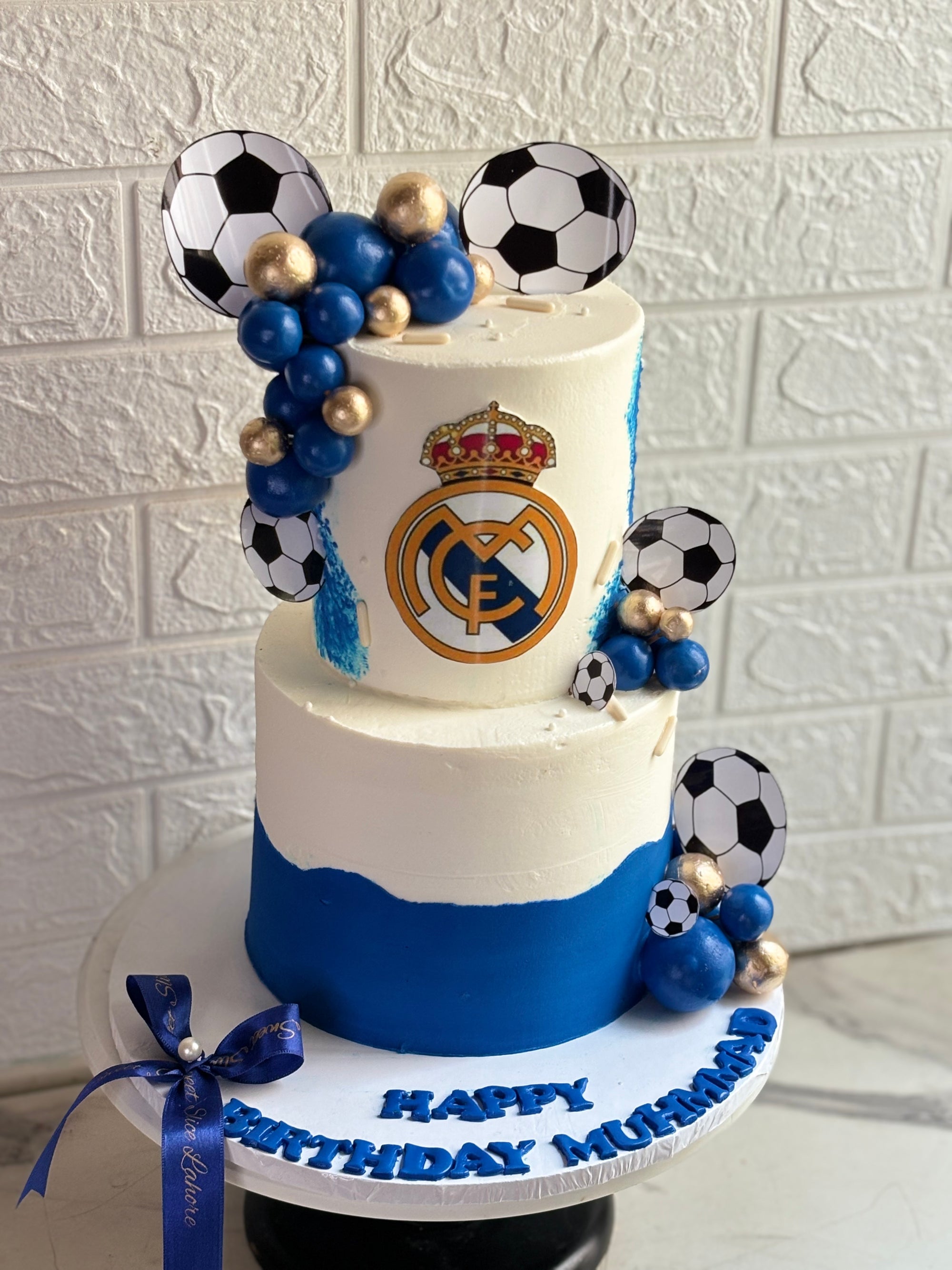 Real Madrid Soccer Celebration Cake (6 lbs, 2-tier)